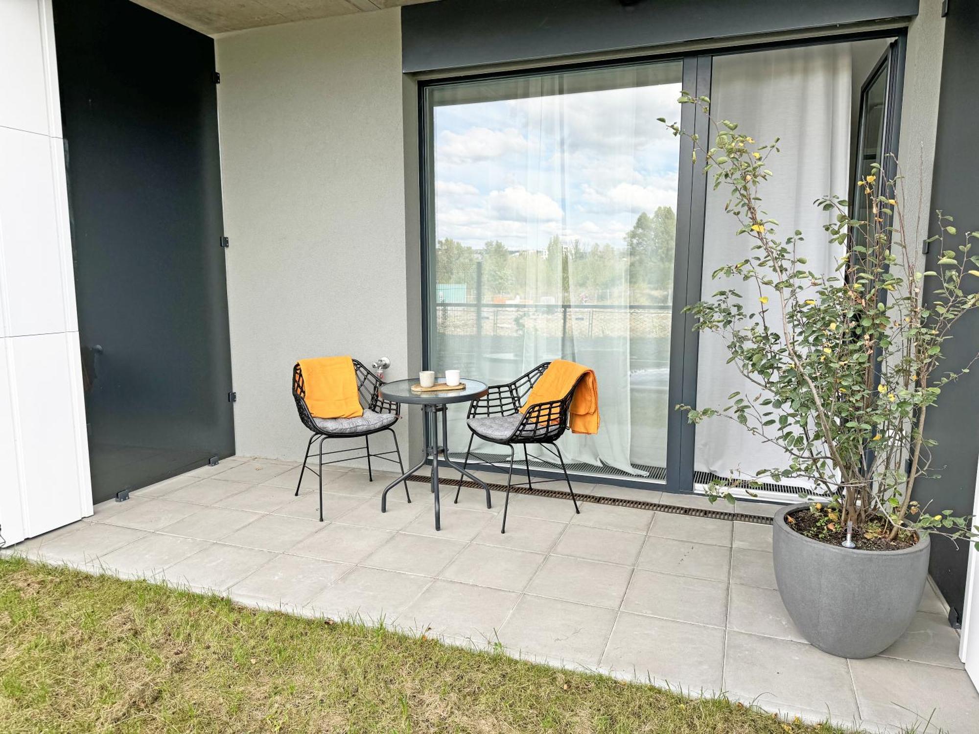 Apartmán New Studio, King Bed, Free Parking, Terrace